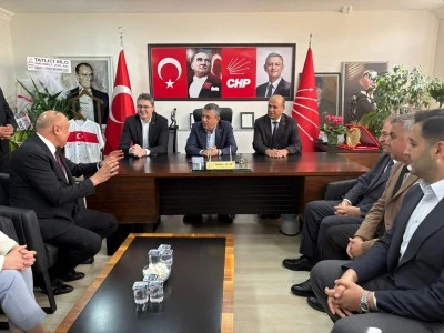 Özel ve Yavaş, Gaziantep’te Örgütle Buluştu: “Demokrasiye Sahip Çıkıyoruz”