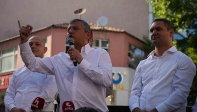 &Ouml;zg&uuml;r &Ouml;zel&rsquo;den yeni parti sinyali: "Ya partimizi geri alacağız ya yeni bir yol a&ccedil;acağız"

