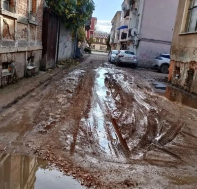 &Ouml;zg&uuml;r &Ouml;zel&rsquo;i eleştiren İba: "Anlatılan Edirne ile yaşanan Edirne aynı değil"
