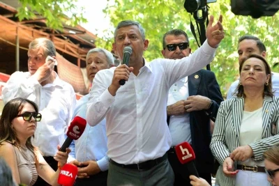 &Ouml;zg&uuml;r &Ouml;zel: "Ya bir yol bulacağız ya bir yol a&ccedil;acağız"
