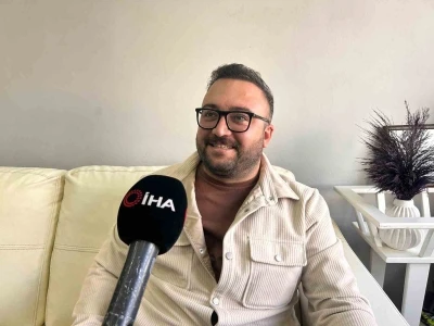 ’Özrü kabahatinden büyük’, kendisini karısına dev buketle affettirdi
