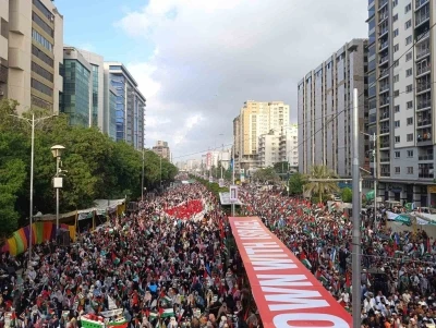 Pakistan’da binlerce kişi Gazze için yürüdü
