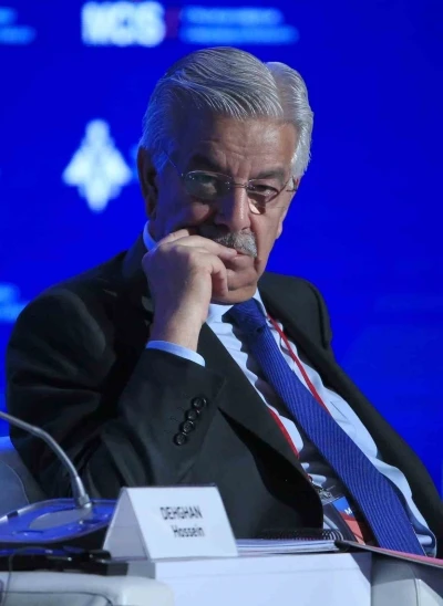 Pakistan Savunma Bakanı Asif: &quot;Anlaşma olmazsa Afganistan ile açık bir savaşa girme seçeneğimiz var&quot;
