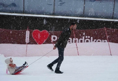 Paland&ouml;ken&rsquo;de kayak sezonu 30 Nisan&rsquo;a kadar uzatıldı
