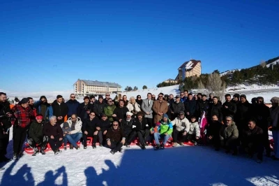 Paland&ouml;ken&rsquo;i bu kez gazeteciler şenlendirdi
