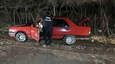 Park halindeki otomobil kundaklandı