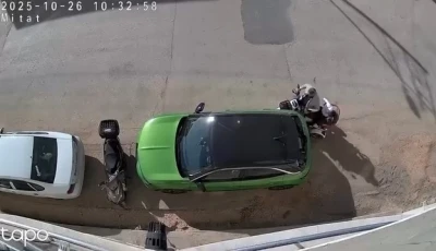 Park halindeki otomobile çarpıp hiçbir şey olmamış gibi kaçtı
