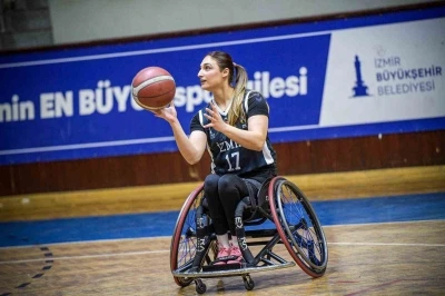 Parkede azmin ve m&uuml;cadelenin simgesi: Medine Alper
