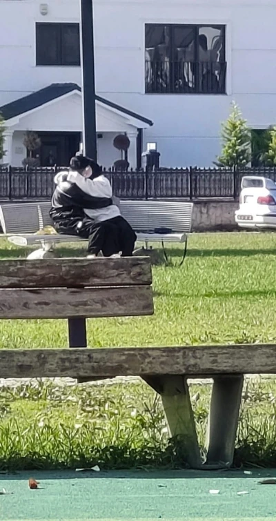 Parkta uygunsuz hareketler tepki çekti: Uyarılara rağmen devam ettiler
