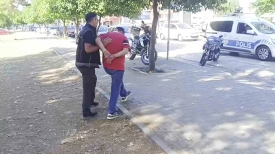Parkta uyuşturucuyla yakalandı, &quot;Pişmanım&quot; dedi
