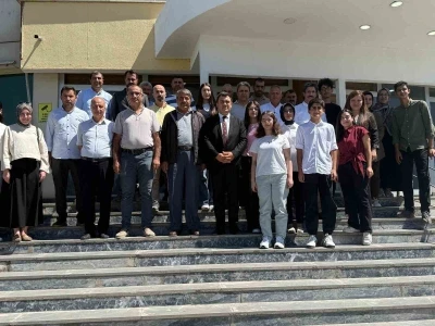 Patnos’ta başarılı öğrenciler için kahvaltı programı düzenlendi
