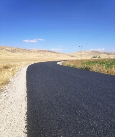 Patnos’ta Konakbey-Uzunca köy yolu asfalt çalışması tamamlandı
