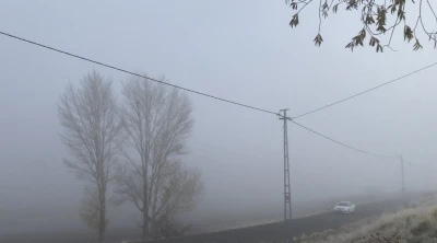 Patnos’ta yoğun sis yaşamı olumsuz etkiledi
