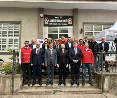 Payas&rsquo;ta arıcılara malzeme desteği sağlandı

