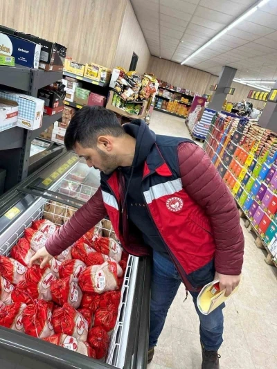 Pazarlar&rsquo;da marketlere sıkı denetim
