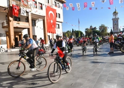 Pedallar cumhuriyet için çevrildi
