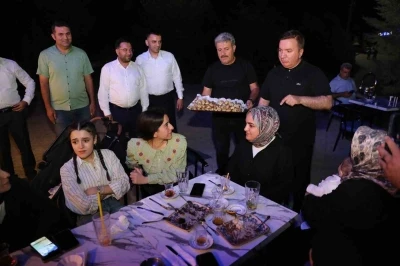 Pekmezli yufka, Ergan Dağı Kayak Merkezi’nde bulunan vatandaşlara ikram edildi
