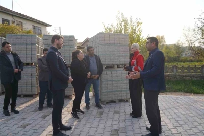 Pelitözü Mahallesi çamur ve tozdan kurtuluyor
