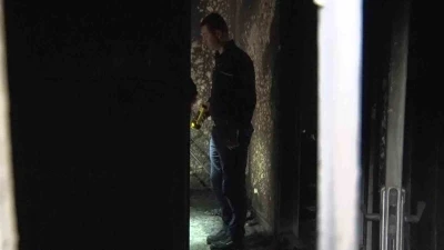 Pendik’te 3 çocuğa mezar olan ev sabahın ilk ışıklarıyla görüntülendi
