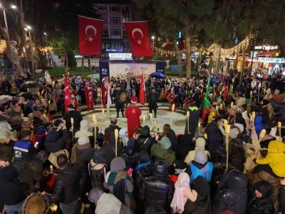 Pendik&rsquo;te mehter marşlarıyla ramazan coşkusu yoğun ilgi g&ouml;rd&uuml;
