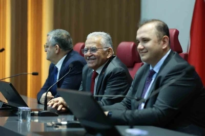 Personeliyle bayramlaşan Başkan B&uuml;y&uuml;kkılı&ccedil;: "Kayseri B&uuml;y&uuml;kşehir bir marka"
