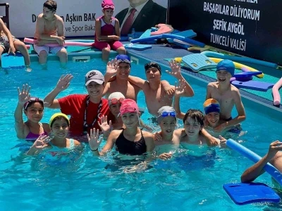 Pertek’teki proje ile çocuklar yüzmeyi öğrendi
