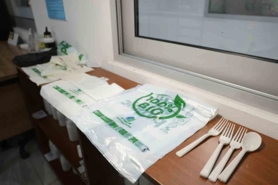 Petrol yerine nişasta: 180 g&uuml;nde biyobozunabilen plastik alternatifi
