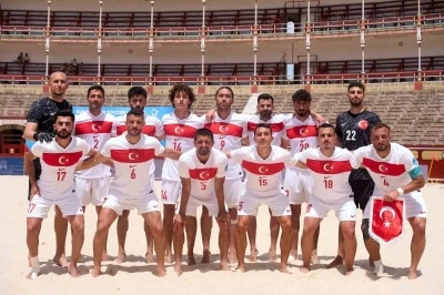 Plaj Futbolu Milli Takımı, Avrupa A Ligi&rsquo;ni &Ccedil;ekya galibiyetiyle tamamladı
