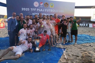 Plaj Futbolu Türkiye şampiyonu Alanya Belediyespor
