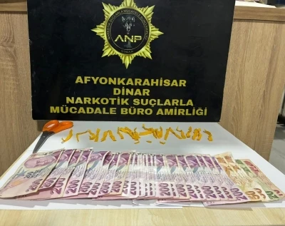 Polis 25 adet pe&ccedil;eteye emdirilmiş uyuşturucu madde ele ge&ccedil;irdi
