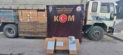 Polis 4 milyon 100 bin adet sahte bandroll&uuml; boş makaron ele ge&ccedil;irdi

