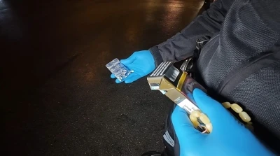 Polis arama yaptığı otomobilde sentetik hap ele ge&ccedil;irdi
