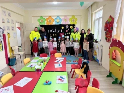 Polis Haftası&rsquo;nı &ouml;ğrencilerle kutladılar
