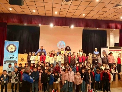 Polis haftasında 780 &ouml;ğrenci emniyet birimlerini gezdi
