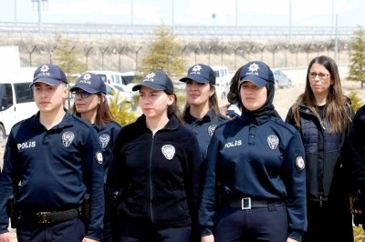 Polis Okulu Yerleşkesinde fidanlar toprakla buluşturuldu

