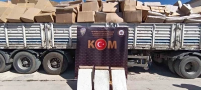 Polis piyasa değeri yaklaşık 8 milyon TL olan makaron ele ge&ccedil;irdi
