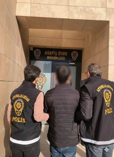 Polis su&ccedil; makinesini kıskıvrak yakaladı
