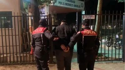 Polise sahte kimlik g&ouml;steren ş&uuml;phelinin 128 su&ccedil;tan arandığı ortaya &ccedil;ıktı
