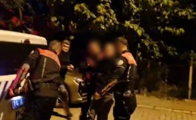 Polisin &quot;dur&quot; ihtarına uymayan alkollü sürücüye 18 bin lira ceza
