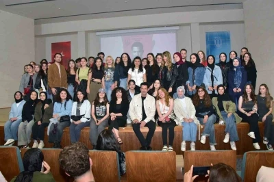 Pop m&uuml;ziğin &ouml;nemli ismi Keremcem MSK&Uuml;&rsquo;l&uuml; &ouml;ğrencilerle buluştu
