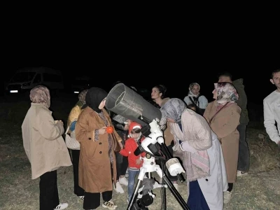 Por köyünde gökyüzü gözlemi renkli anlara sahne oldu
