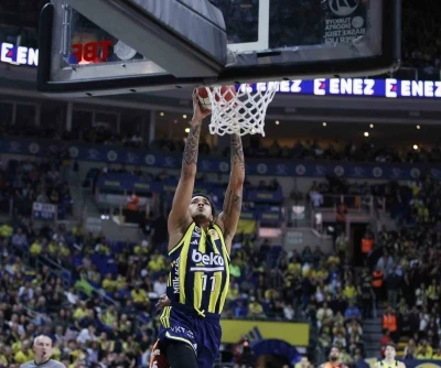 Potadaki derbide kazanan Fenerbah&ccedil;e
