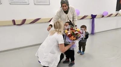 Prematüre doğan Oğuzhan’dan hayatını kurtaran doktora ziyaret
