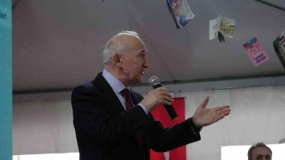 Prof. Dr. Ahmet Şimşirgil: "Hocaya h&uuml;rmet g&ouml;stermeyen bir nesil neyi başarabilir"
