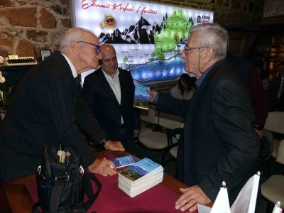 Prof. Dr. Kenan Mortan’ın &quot;100 Soruda Kazdağları ve Etekleri Kılavuzu&quot; kitabı tanıtıldı
