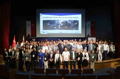 Prof. Dr. Koç &quot;Yalnızca bilgi aktarmakla kalmamalı, öğrenmeyi de sevdirmeliyiz&quot;
