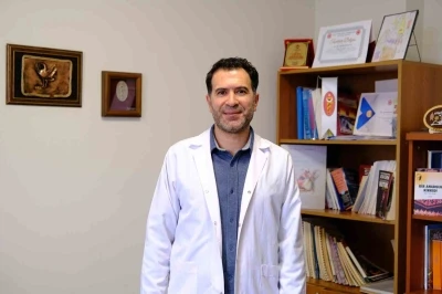 Prof. Dr. Ko&ccedil;kaya: "Sokak hayvanlarına karşı sorumluluklarımız var"
