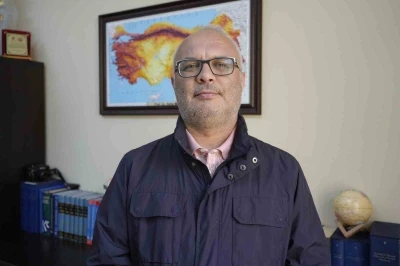 Prof. Dr. Nafiz Maden: "Mavi Vatan Yasası T&uuml;rkiye&rsquo;nin denizlerdeki haklarını g&uuml;&ccedil;lendirecek"
