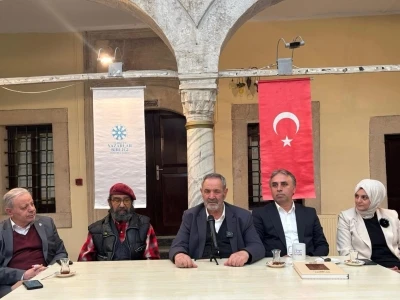 Prof. Dr. Şahin U&ccedil;ar: "Kufi yazının yalnızca bir el becerisi değil, g&uuml;&ccedil;l&uuml; bir kompozisyon sanatıdır"
