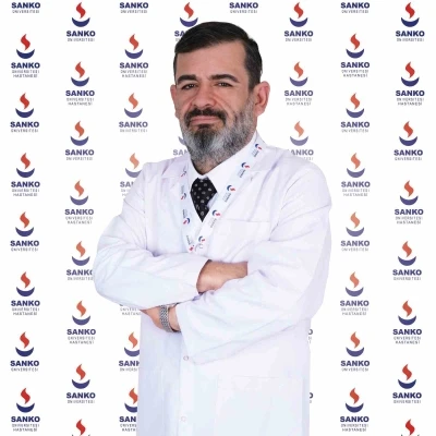 Prof. Dr. Yıldırım: &quot;Memede hissedilen her kitle, kanser olmasa da değerlendirilmelidir&quot;
